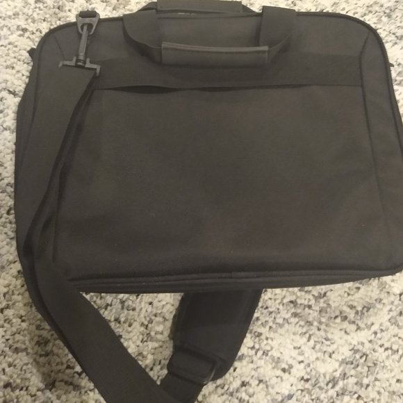 Targus Laptop bag – messenger style with handles and removable strap - Picture 2 of 6